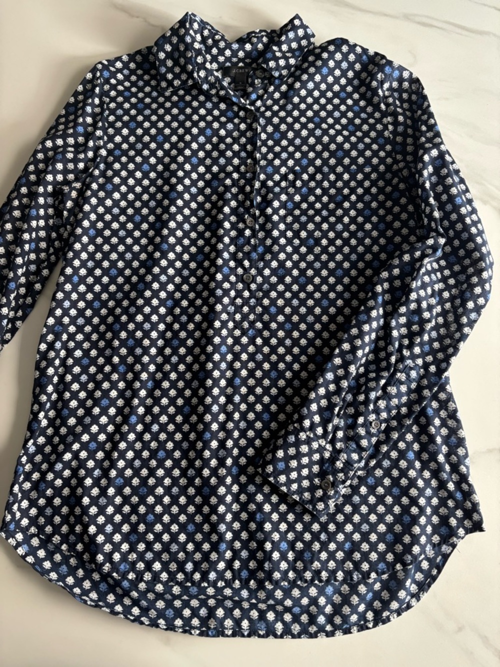 J.Crew floral ditsy print blouse shirt Sz 4 Navy/White